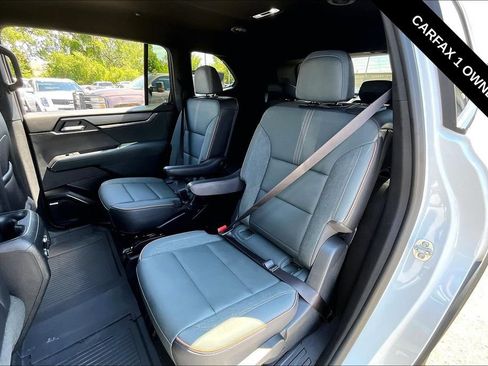 Used 2025 GMC Acadia AT4 AWD/4WD image 6