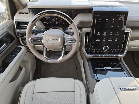 New 2026 GMC Yukon Denali w/ Denali Reserve Package AWD/4WD image 10