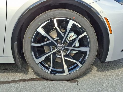 New 2026 Toyota Prius Plug-In Hybrid image 4