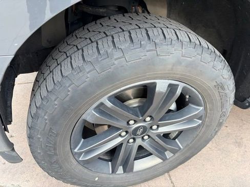 Used 2021 Ford F150 Lariat image 9