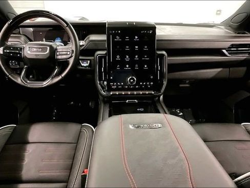 Used 2025 GMC Yukon AT4 Ultimate AWD/4WD image 19