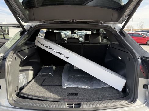 New 2026 Volkswagen Atlas Cross Sport SEL R-Line image 11