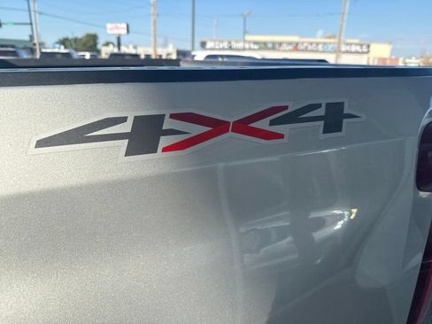 Used 2019 Chevrolet Silverado 1500 LT w/ Texas Edition AWD/4WD image 11