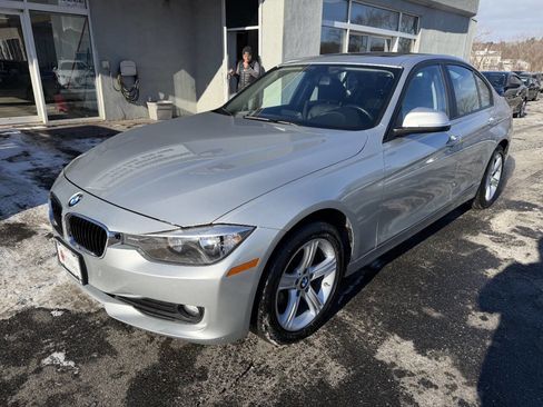 Used 2014 BMW 320i xDrive Sedan image 3