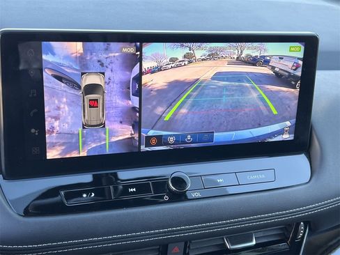 Certified 2025 Nissan Rogue SL w/ Tech Package image 16