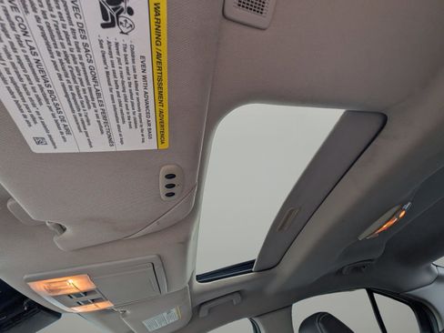 Used 2012 Ford Taurus Limited image 17