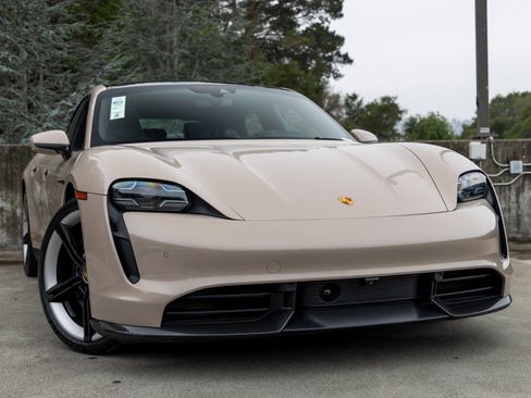 Certified 2021 Porsche Taycan Turbo S image 9