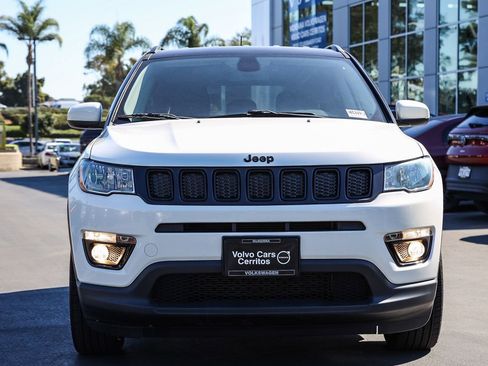 Used 2021 Jeep Compass Latitude image 4