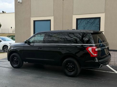 Used 2018 Ford Expedition XL w/ Fleet Convenience Package image 4