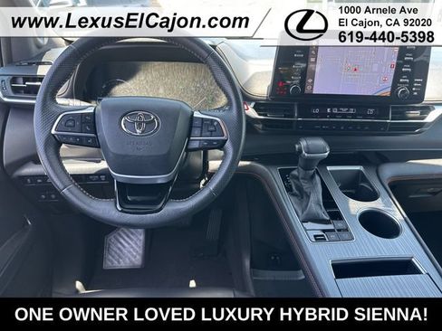 Used 2021 Toyota Sienna XSE w/ XSE Plus Package FWD image 38