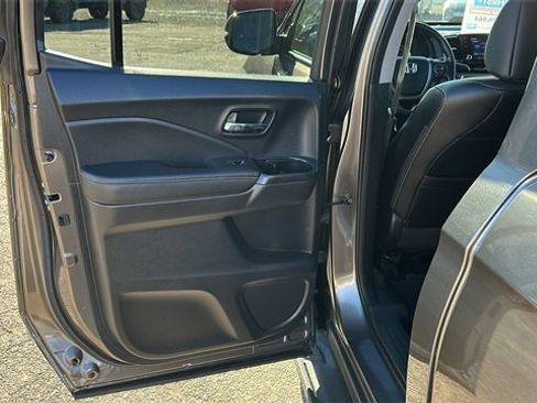 Used 2023 Honda Ridgeline RTL-E image 22