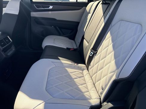 New 2026 Volkswagen Atlas Cross Sport SEL Premium R-Line image 11