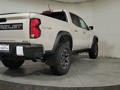 New 2026 Chevrolet Colorado ZR2 w/ LPO, Utility Wall Package image 7