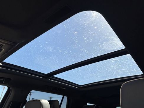 Used 2025 Chevrolet Tahoe Premier image 13