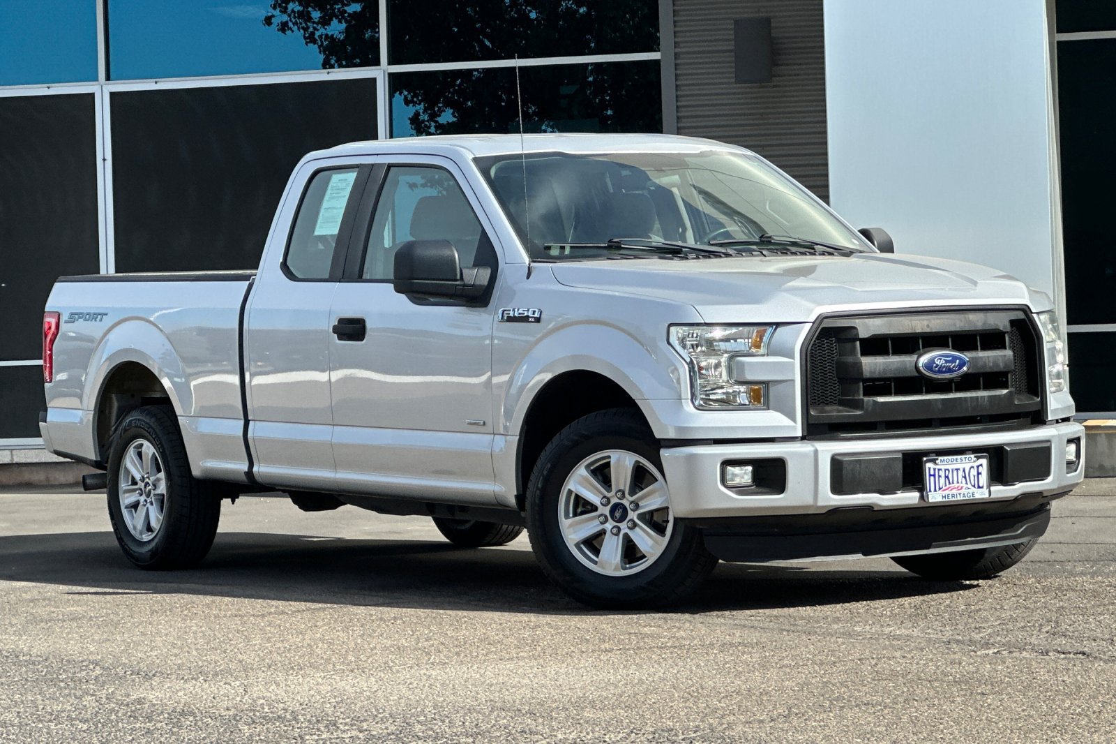 Used 2015 Ford F150 XL w/ Equipment Group 101A Mid RWD image 1