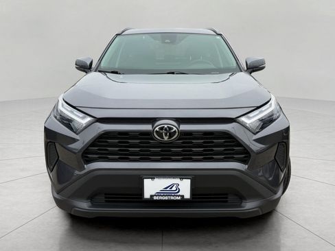 Used 2025 Toyota RAV4 XLE AWD/4WD image 4
