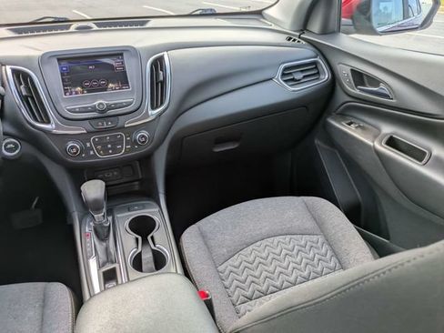 Used 2022 Chevrolet Equinox LT FWD image 18