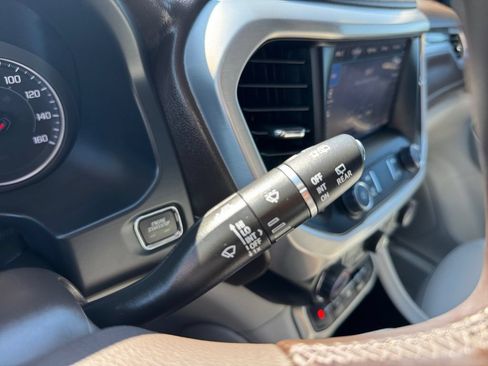 Used 2023 GMC Acadia SLT AWD/4WD image 34