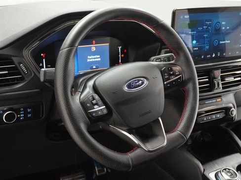 Used 2024 Ford Escape ST-Line w/ Tech Pack #1 image 18