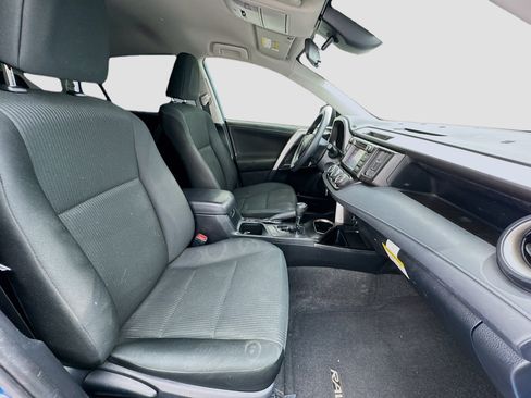 Used 2017 Toyota RAV4 LE w/ Carpet Mat Package FWD image 18