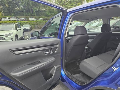 Used 2025 Honda CR-V LX image 19