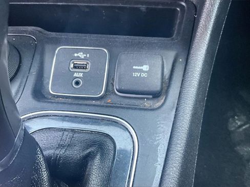 Used 2021 Jeep Cherokee Limited image 25