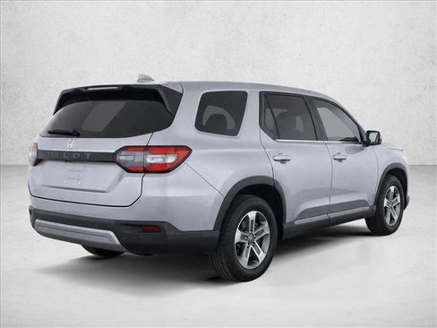 Used 2025 Honda Pilot EX-L image 7