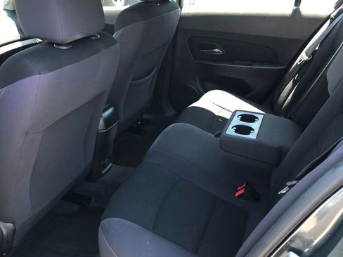Used 2013 Chevrolet Cruze LT image 14