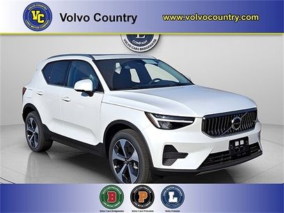 New 2025 Volvo XC40 B5 Core w/ Protection Package Premier