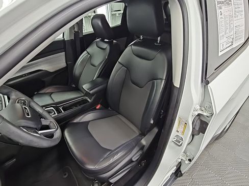 Used 2022 Jeep Compass Latitude image 29