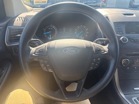 Used 2017 Ford Edge SE FWD image 13