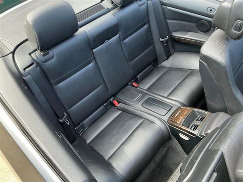 Used 2013 BMW 335i Convertible image 36