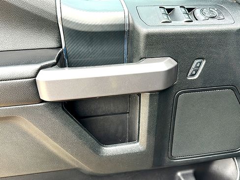 Used 2019 Ford F150 XLT w/ Equipment Group 302A Luxury AWD/4WD image 16