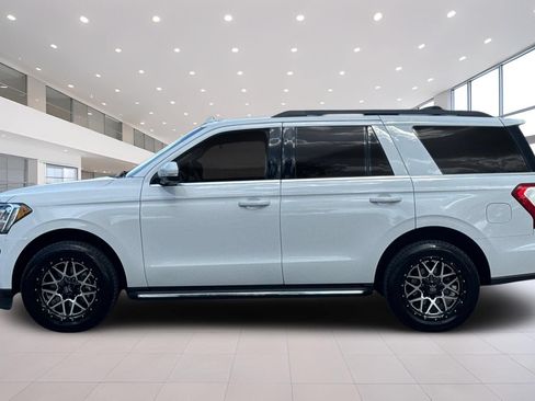 Used 2020 Ford Expedition XLT w/ Equipment Group 202A AWD/4WD image 7