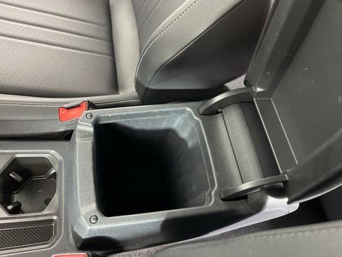 Used 2023 Volkswagen Tiguan SE image 24