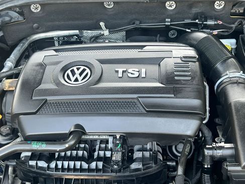 Used 2021 Volkswagen GTI S FWD image 9