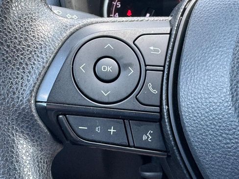 Used 2024 Toyota RAV4 XLE AWD/4WD image 22