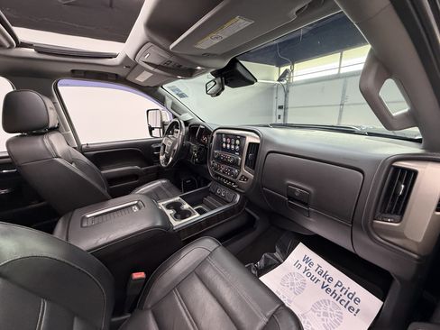 Used 2016 GMC Sierra 2500 Denali w/ Duramax Plus Package AWD/4WD image 21