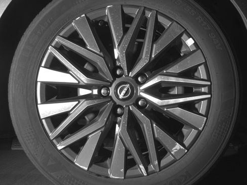 Used 2025 Nissan Altima 2.5 SV image 13