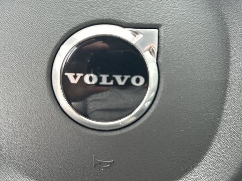 New 2026 Volvo XC60 B5 Plus w/ Protection Package Premier image 21