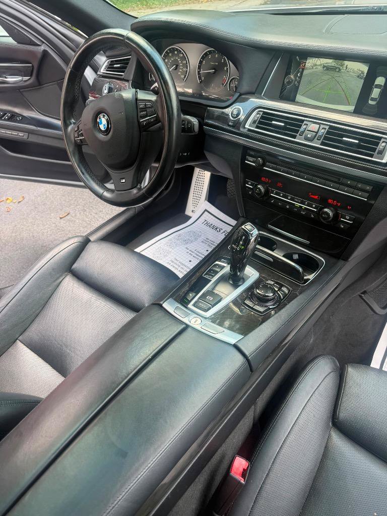 Used 2013 BMW 750Li RWD image 36