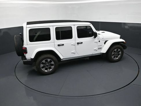 Used 2023 Jeep Wrangler Unlimited Sahara w/ LED Lighting Group AWD/4WD image 18