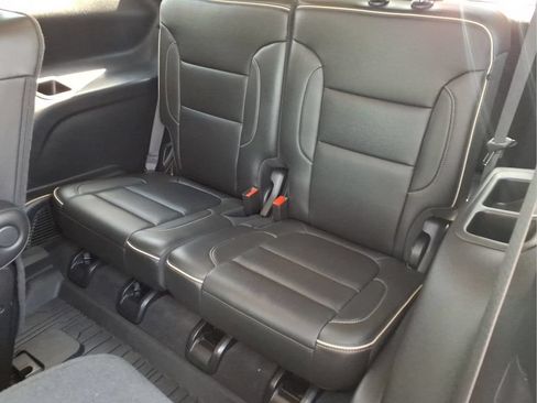 Used 2023 GMC Acadia Denali w/ Denali Ultimate Package FWD image 17