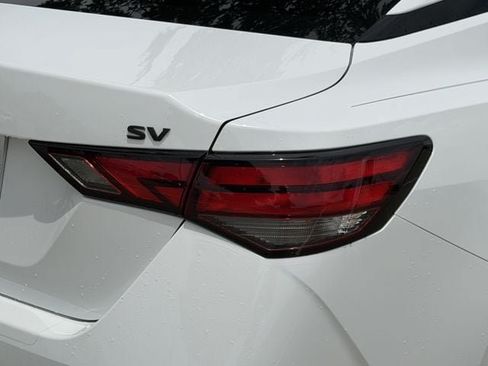 Used 2022 Nissan Sentra SV w/ Trunk Package FWD image 7