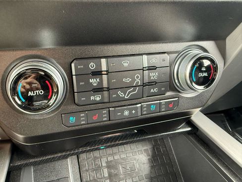 Used 2021 Ford F250 Platinum w/ Snow Plow Prep Package AWD/4WD image 36