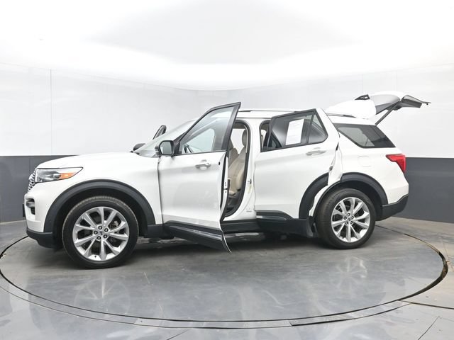 Used 2022 Ford Explorer Platinum w/ Equipment Group 601A AWD/4WD image 59