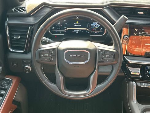 Used 2024 GMC Sierra 2500 Denali Ultimate AWD/4WD image 25