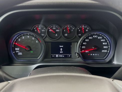 Used 2023 Chevrolet Silverado 1500 Custom image 11
