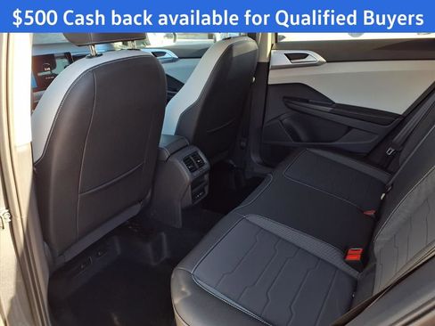 New 2026 Volkswagen Taos SE image 18