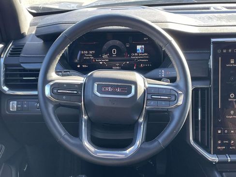 Used 2025 GMC Acadia Elevation image 21